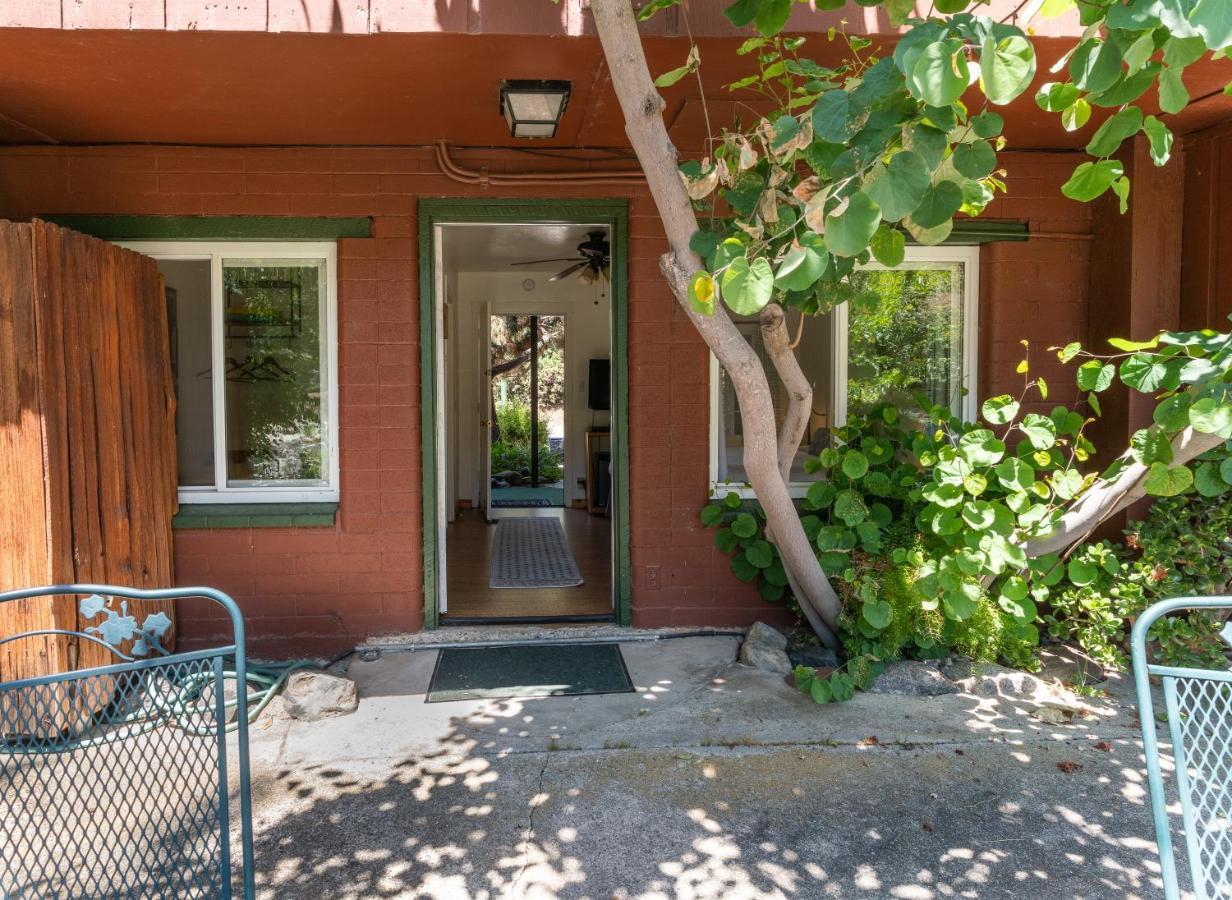 Buckeye Tree Lodge Three Rivers Bagian luar foto
