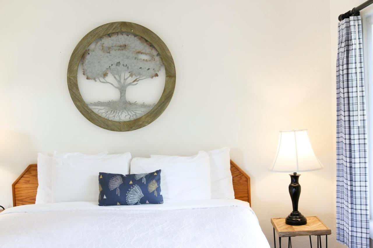 Buckeye Tree Lodge Three Rivers Bagian luar foto